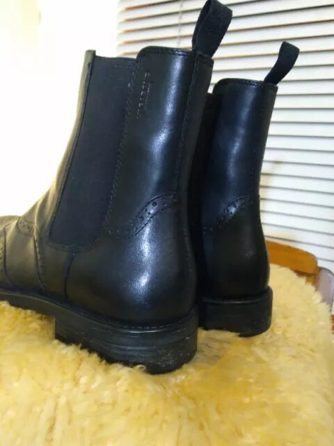 vagabond amina black leather chelsea boots